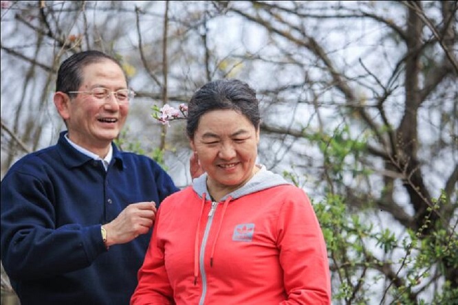 视频感动千万网友背后：揭秘天长地久真谛